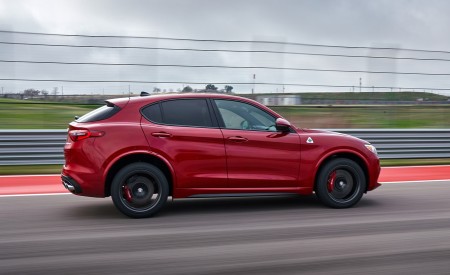 2018 Alfa Romeo Stelvio Quadrifoglio (Color: Rosso Competizione) Side Wallpapers 450x275 (66)