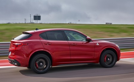 2018 Alfa Romeo Stelvio Quadrifoglio (Color: Rosso Competizione) Side Wallpapers 450x275 (61)