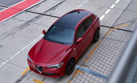 2018 Alfa Romeo Stelvio Quadrifoglio (Color: Rosso Competizione) Top Wallpapers 450x275 (65)