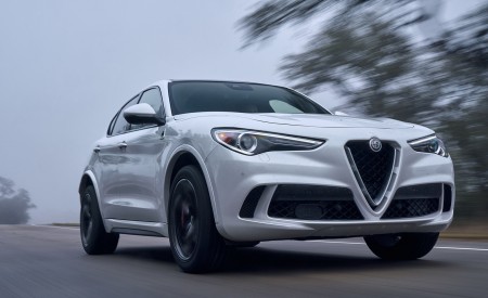2018 Alfa Romeo Stelvio Quadrifoglio (Color: Trofeo White) Front Wallpapers 450x275 (25)
