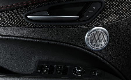 2018 Alfa Romeo Stelvio Quadrifoglio Interior Detail Wallpapers 450x275 (85)