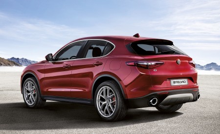2018 Alfa Romeo Stelvio Rear Three-Quarter Wallpapers 450x275 (17)