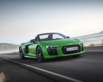 2018 Audi R8 Spyder V10 plus (Color: Micrommata Green) Front Three-Quarter Wallpapers 150x120 (1)