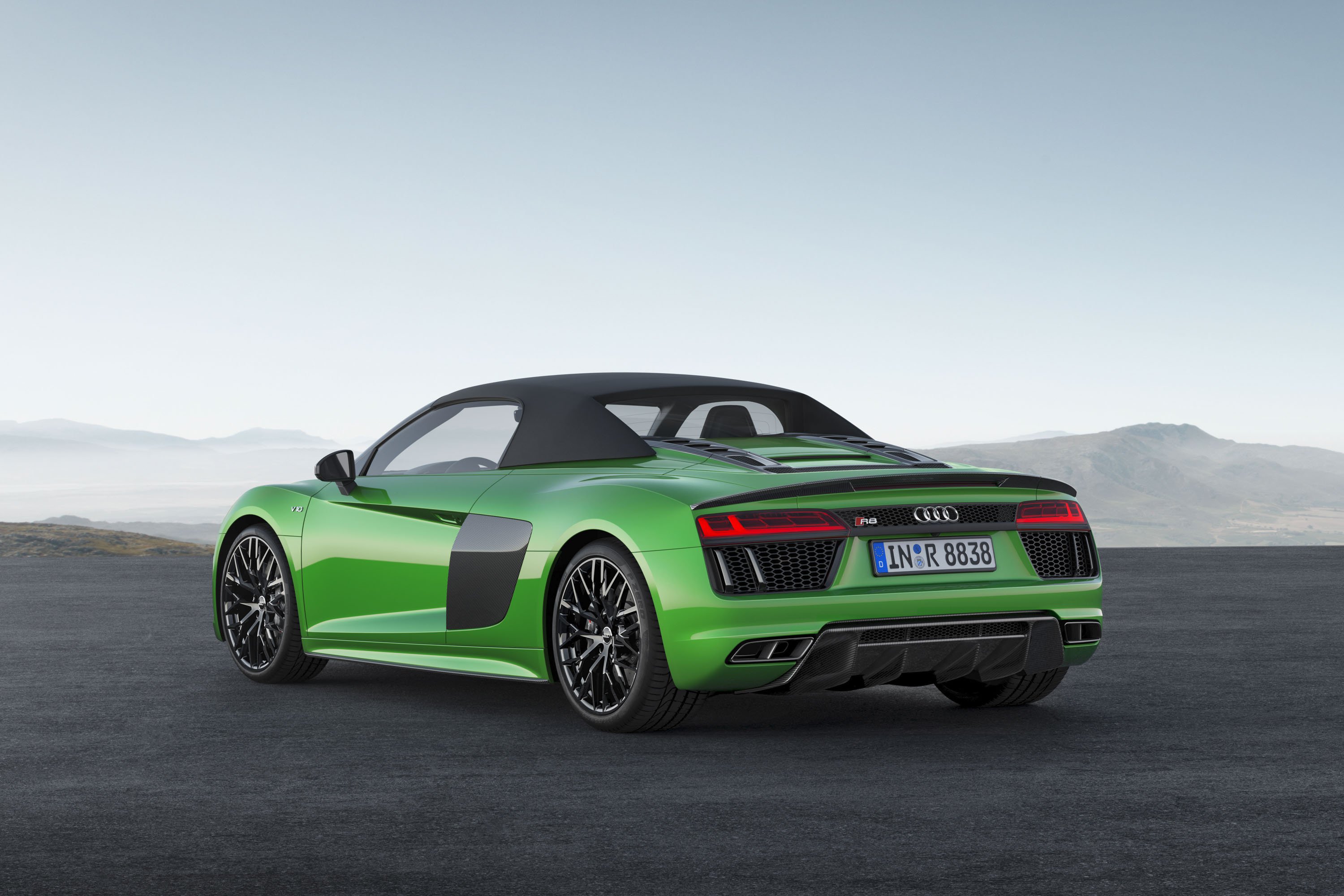 2018 Audi R8 Spyder V10 plus (Color: Micrommata Green) Rear Three-Quarter Wallpapers (5)
