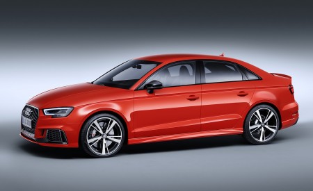 2018 Audi RS3 Sedan (Color: Catalunya Red) Front Three-Quarter Wallpapers 450x275 (10)