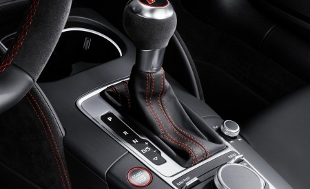 2018 Audi RS3 Sedan Interior Detail Wallpapers 450x275 (20)