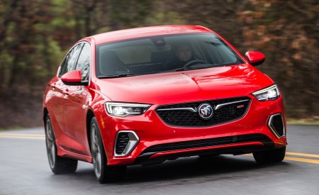 2018 Buick Regal GS Front Wallpapers 450x275 (9)