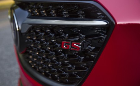 2018 Buick Regal GS Grill Wallpapers 450x275 (23)