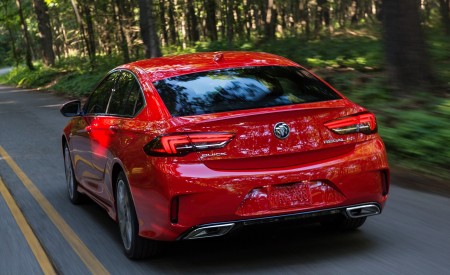 2018 Buick Regal GS Rear Wallpapers 450x275 (12)