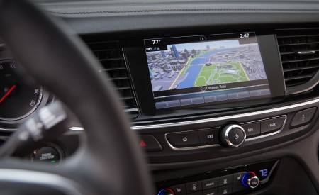 2018 Buick Regal Sportback Central Console Wallpapers 450x275 (22)