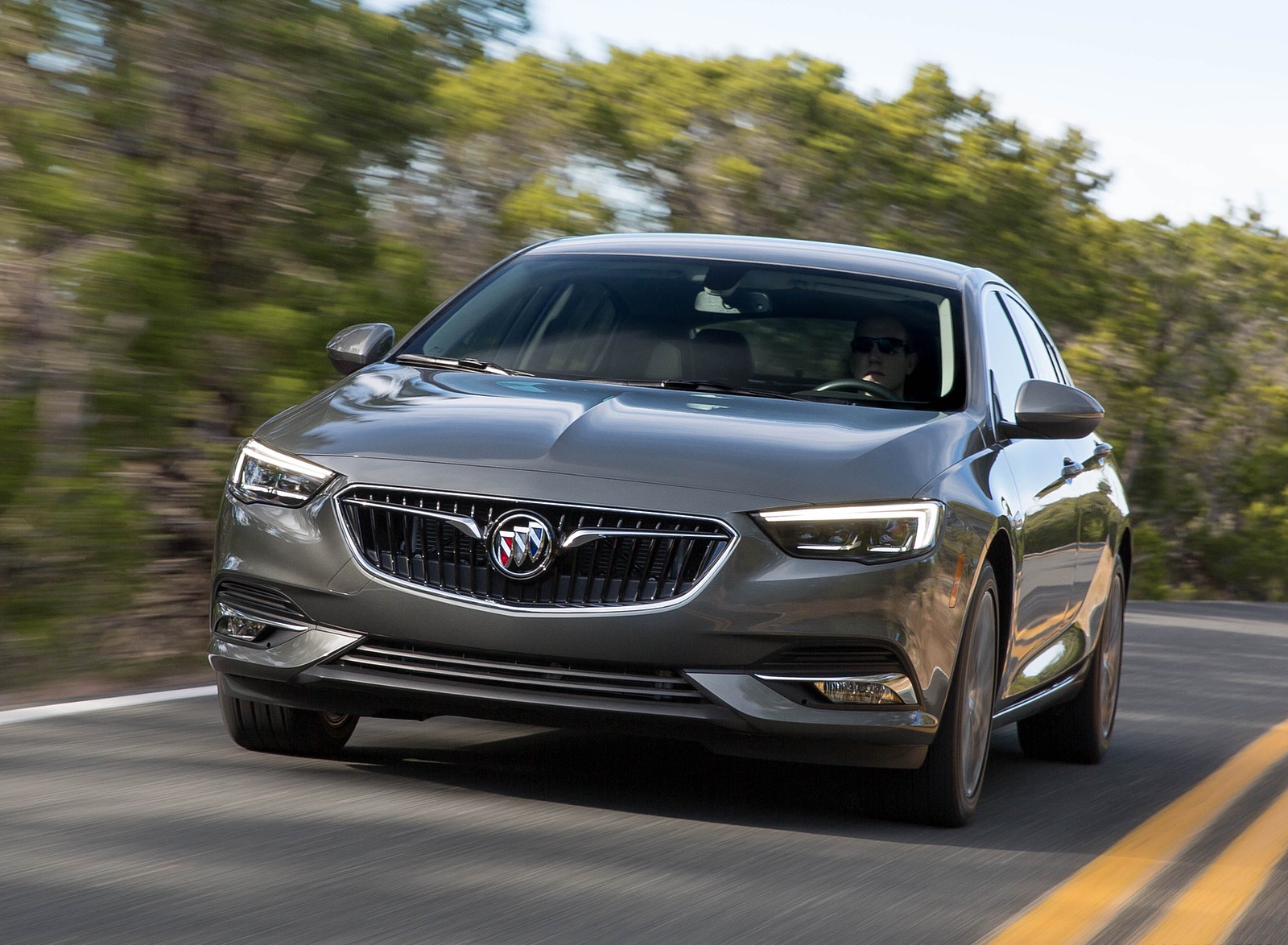 2018 Buick Regal Sportback Front Wallpapers (1)