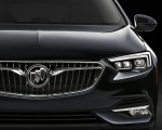 2018 Buick Regal Sportback Grill Wallpapers 150x120 (17)
