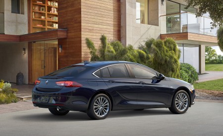 2018 Buick Regal Sportback Rear Three-Quarter Wallpapers 450x275 (12)