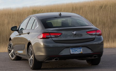 2018 Buick Regal Sportback Rear Wallpapers 450x275 (14)