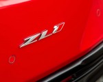 2018 Chevrolet Camaro ZL1 1LE Badge Wallpapers 150x120 (19)
