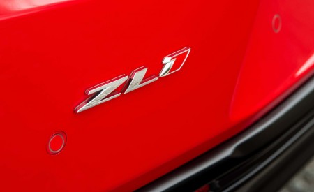 2018 Chevrolet Camaro ZL1 1LE Badge Wallpapers 450x275 (19)
