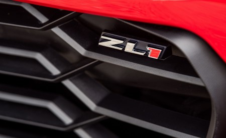 2018 Chevrolet Camaro ZL1 1LE Badge Wallpapers 450x275 (18)