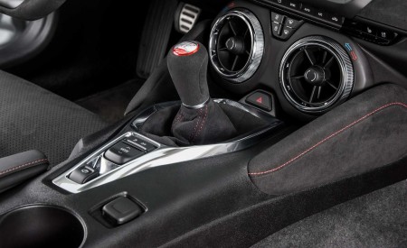 2018 Chevrolet Camaro ZL1 1LE Central Console Wallpapers 450x275 (71)