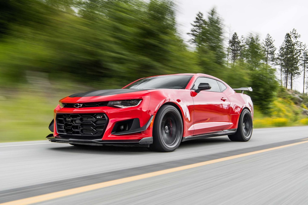 2018 Chevrolet Camaro ZL1 1LE Front Three-Quarter Wallpapers (4)