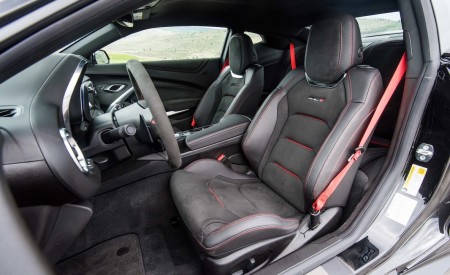2018 Chevrolet Camaro ZL1 1LE Interior Detail Wallpapers 450x275 (70)
