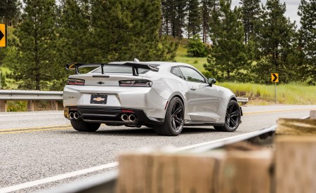 2018 Chevrolet Camaro ZL1 1LE Rear Wallpapers 450x275 (42)
