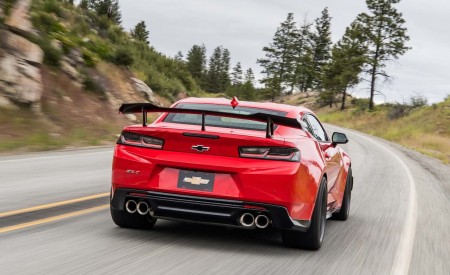 2018 Chevrolet Camaro ZL1 1LE Rear Wallpapers 450x275 (12)