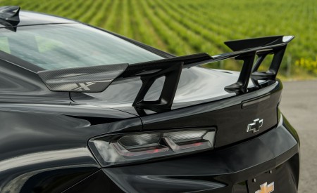 2018 Chevrolet Camaro ZL1 1LE Spoiler Wallpapers 450x275 (37)