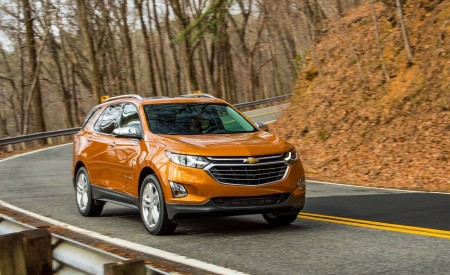 2018 Chevrolet Equinox 1.5T Premier Front Three-Quarter Wallpapers 450x275 (44)