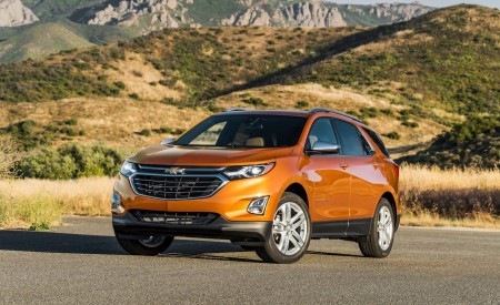 2018 Chevrolet Equinox 1.5T Premier Front Three-Quarter Wallpapers 450x275 (54)