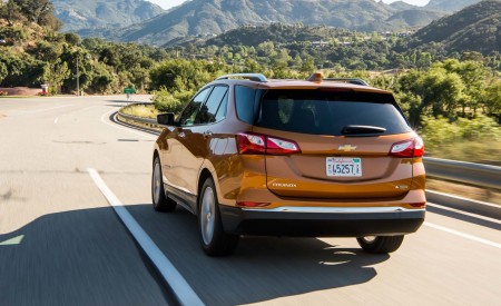 2018 Chevrolet Equinox 1.5T Premier Rear Three-Quarter Wallpapers 450x275 (49)