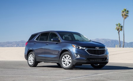 2018 Chevrolet Equinox Diesel Front Three-Quarter Wallpapers 450x275 (91)