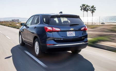 2018 Chevrolet Equinox Diesel Rear Three-Quarter Wallpapers 450x275 (88)