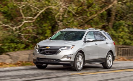 2018 Chevrolet Equinox Front Three-Quarter Wallpapers 450x275 (75)
