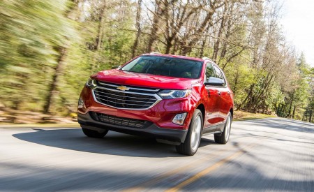 2018 Chevrolet Equinox Front Three-Quarter Wallpapers 450x275 (6)