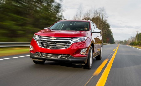 2018 Chevrolet Equinox Front Three-Quarter Wallpapers 450x275 (2)