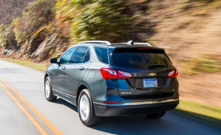 2018 Chevrolet Equinox Rear Three-Quarter Wallpapers 450x275 (39)