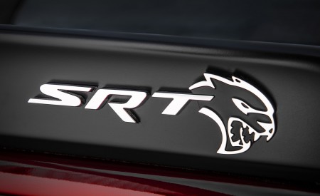 2018 Dodge Challenger SRT Hellcat Widebody Badge Wallpapers 450x275 (108)