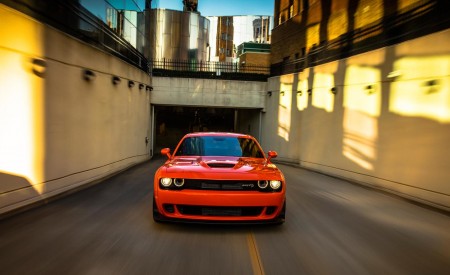 2018 Dodge Challenger SRT Hellcat Widebody (Color: Go Mango) Front Wallpapers 450x275 (57)