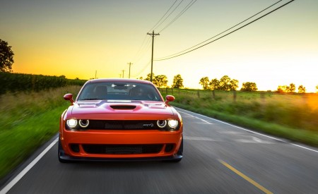 2018 Dodge Challenger SRT Hellcat Widebody (Color: Go Mango) Front Wallpapers 450x275 (50)