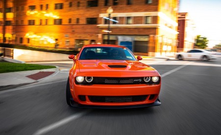 2018 Dodge Challenger SRT Hellcat Widebody (Color: Go Mango) Front Wallpapers 450x275 (43)