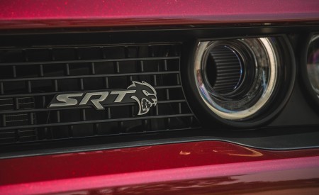 2018 Dodge Challenger SRT Hellcat Widebody (Color: Octane Red) Badge Wallpapers 450x275 (23)