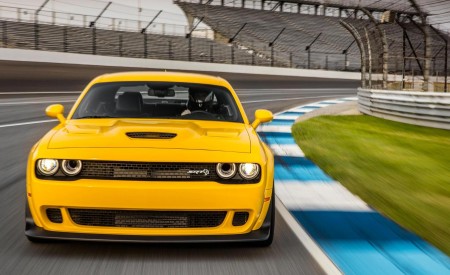 2018 Dodge Challenger SRT Hellcat Widebody (Color: Yellow Jacket) Front Wallpapers 450x275 (71)