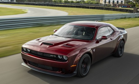 2018 Dodge Challenger SRT Hellcat Widebody Front Three-Quarter Wallpapers 450x275 (91)