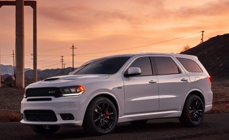 2018 Dodge Durango SRT Front Three-Quarter Wallpapers 450x275 (47)