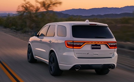 2018 Dodge Durango SRT Rear Three-Quarter Wallpapers 450x275 (7)