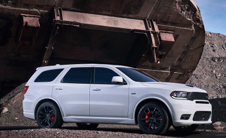 2018 Dodge Durango SRT Side Wallpapers 450x275 (37)