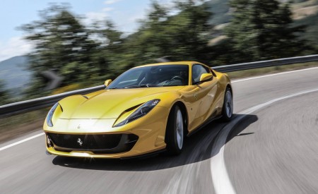 2018 Ferrari 812 Superfast Front Three-Quarter Wallpapers 450x275 (2)