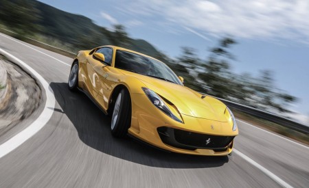 2018 Ferrari 812 Superfast Front Three-Quarter Wallpapers 450x275 (3)