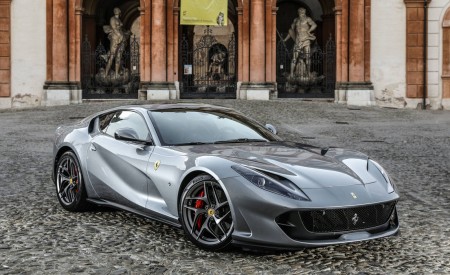 2018 Ferrari 812 Superfast Front Three-Quarter Wallpapers 450x275 (32)