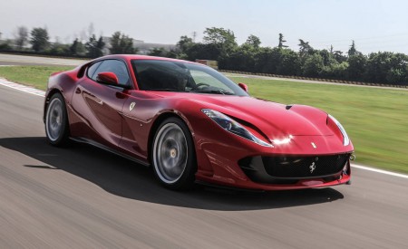 2018 Ferrari 812 Superfast Front Three-Quarter Wallpapers 450x275 (18)